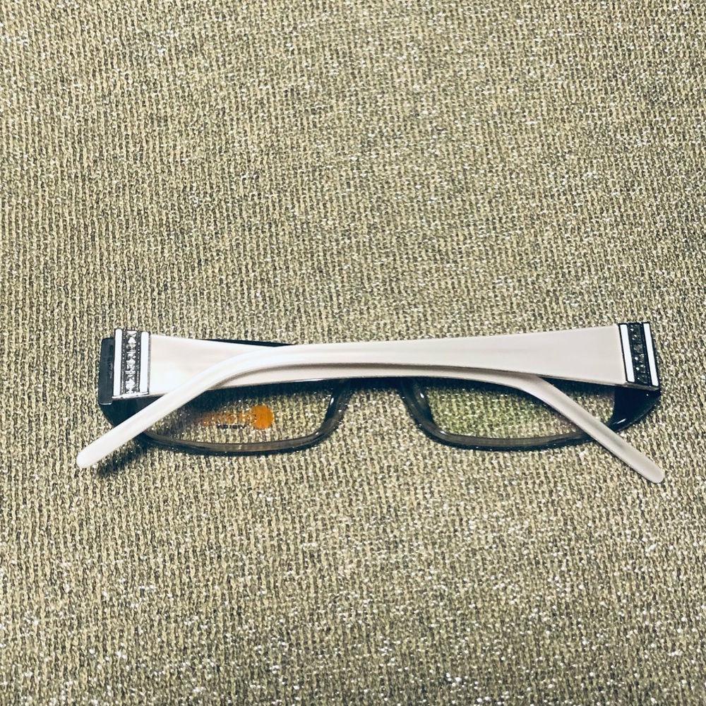 Stylish Black Rectangular Glasses - image 2